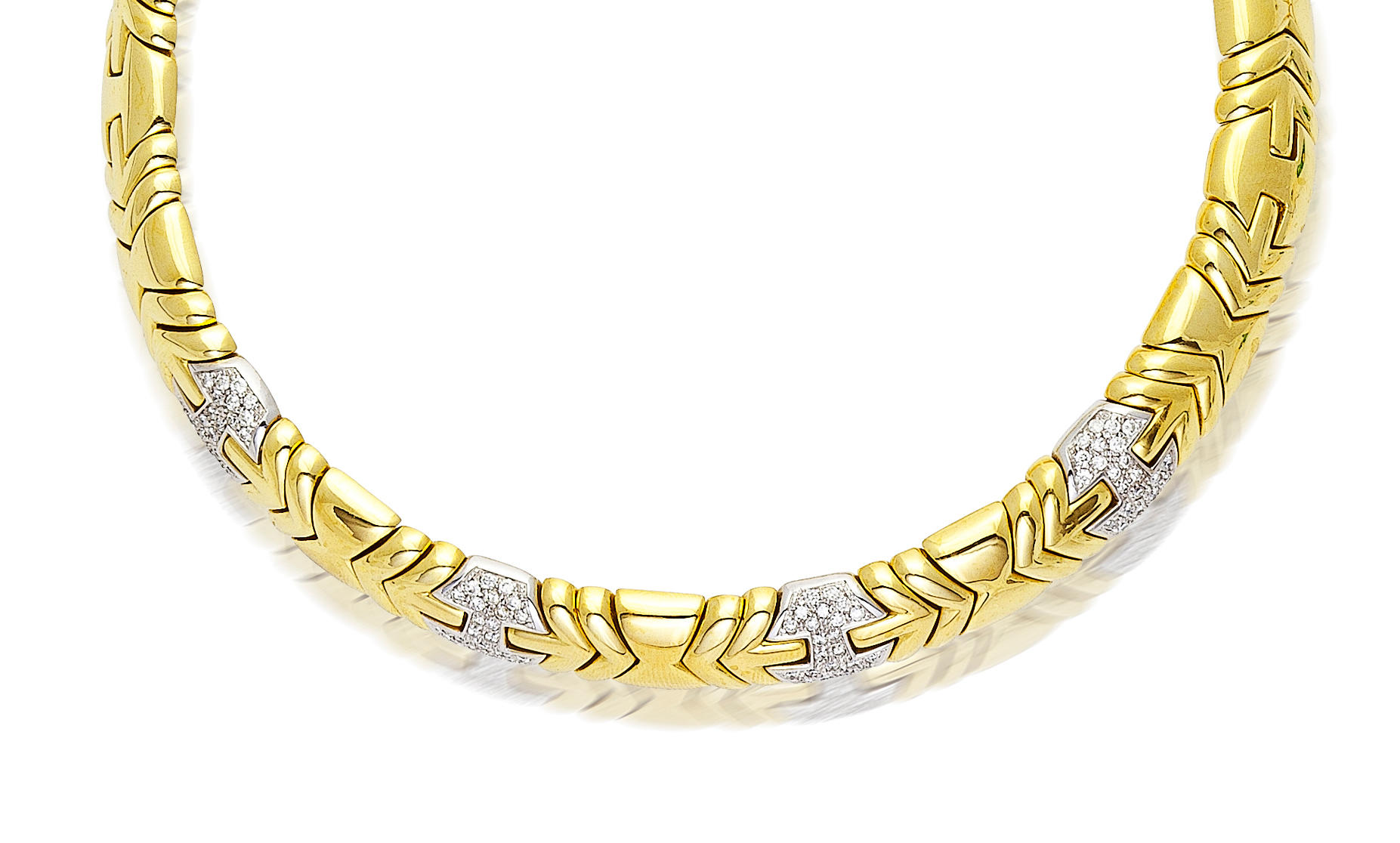 18K yellow-gold geometric collar necklace with four pavé-set round brilliant-cut diamond panels, 14 inches long.