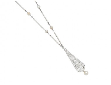 Belle Époque circa 1910 platinum necklace with diamond pavé tear-drop pendant terminating in a pearl on a baton-and-trace chain with pearl accents, 16 inches