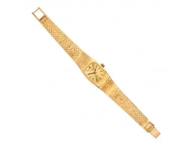 IWC lady’s wristwatch in 18K yellow gold with cushion 20 mm case, champagne dial with baton markers, automatic calibre C.44, integrated textured bracelet, 7 inches